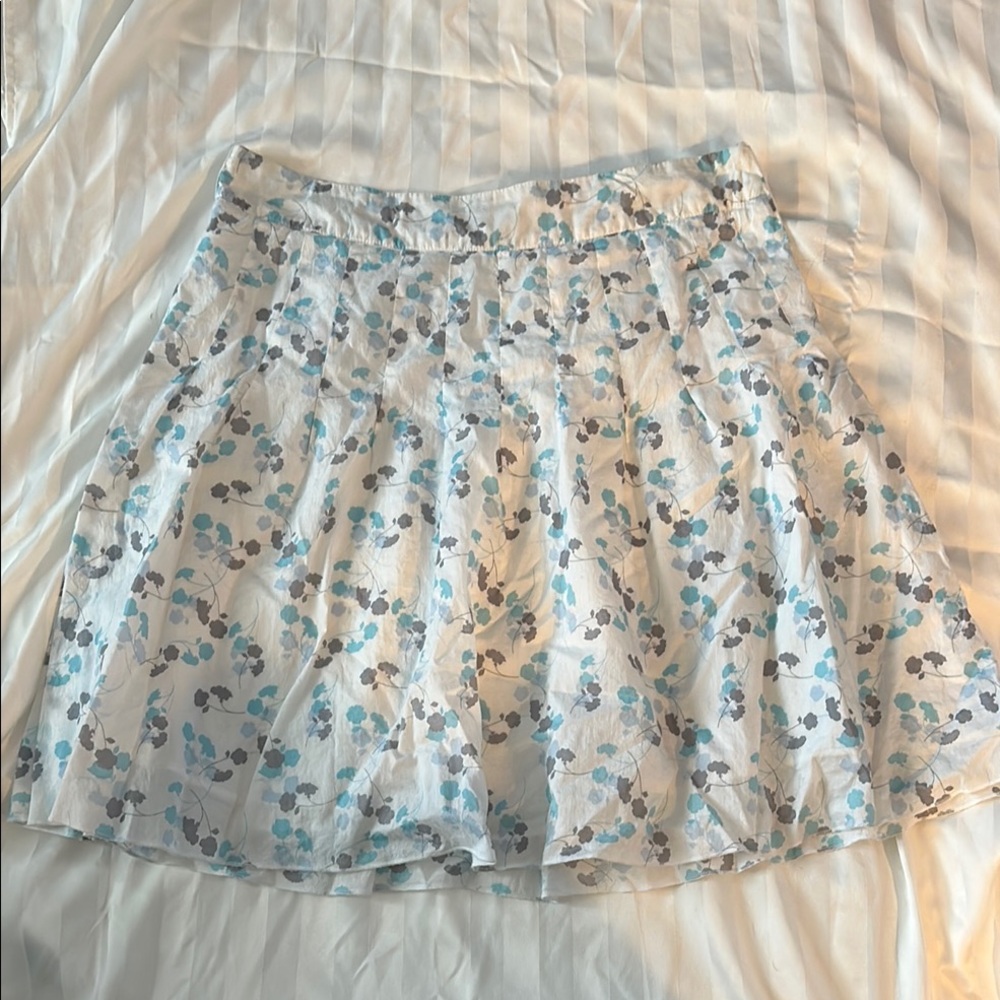American Eagle Outfitters Blue and White Floral Mini Skirt